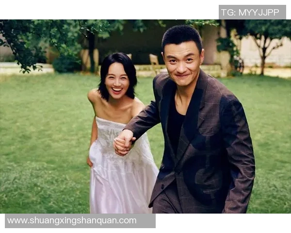 足球明星周一围的传奇之路与个人魅力揭秘